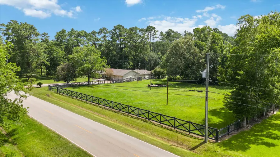 20420 Plaza Circle, Crosby, TX 77532 - Image #3