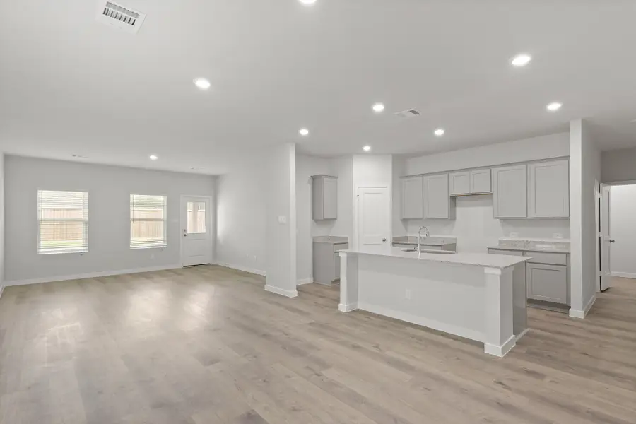 529 Shoreview Drive, Conroe, TX 77303 - Image #3