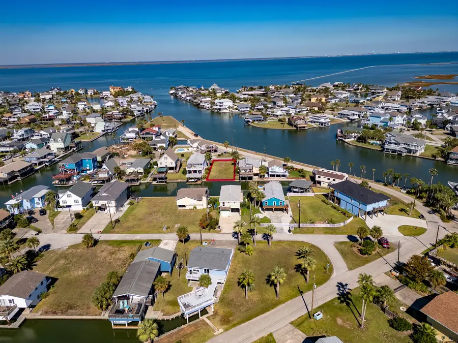 16605 Sandpiper Road, Jamaica Beach, TX 77554 - Image #2