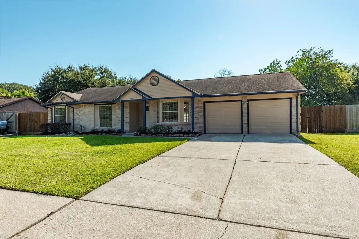 1304 Piney Woods Drive, Friendswood, TX 77546 - #1