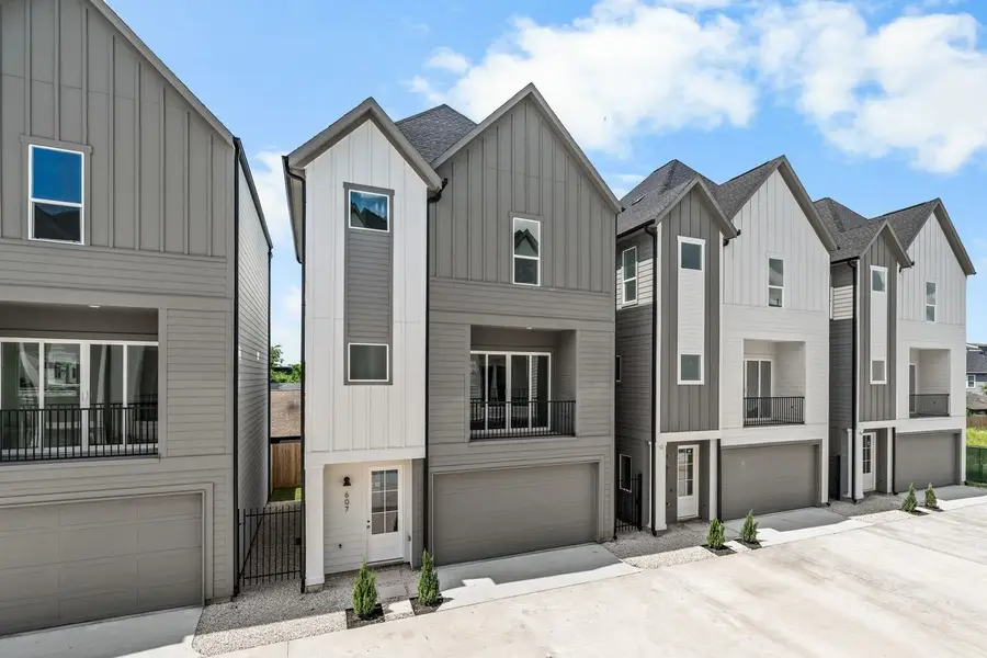 619 Skyland Terrace Way, Houston, TX 77009 - #2