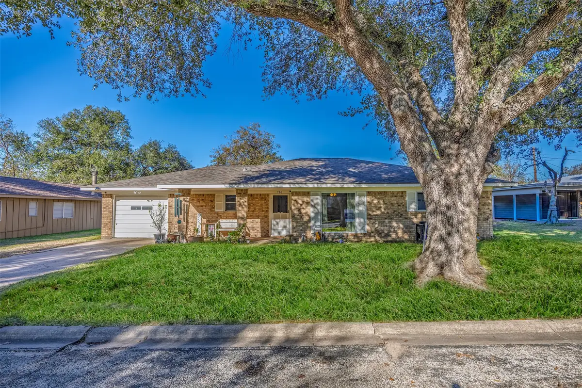 720 Concordia B Drive, Bellville, TX 77418 - Image #1