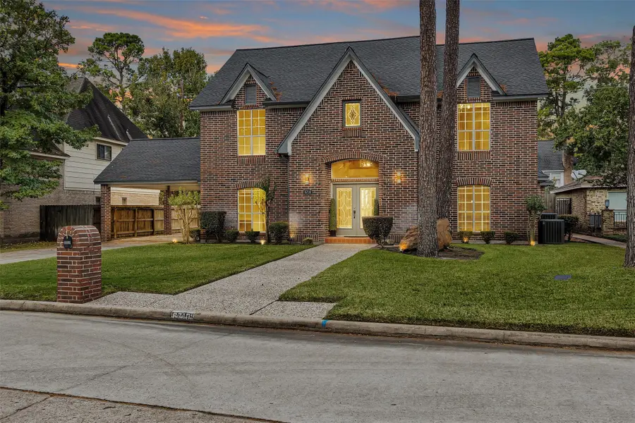 6710 Blue Hills Road, Houston, TX 77069 - Image #2