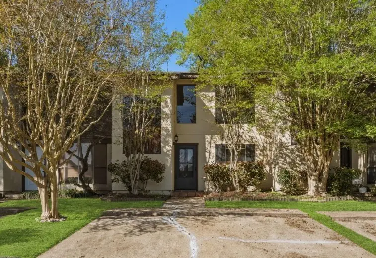 3823 Knollcrest Drive, Montgomery, TX 77356 - #1