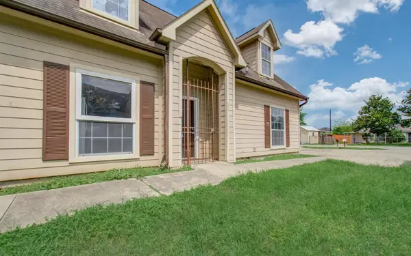 5012 Higgins Street, Houston, TX 77033