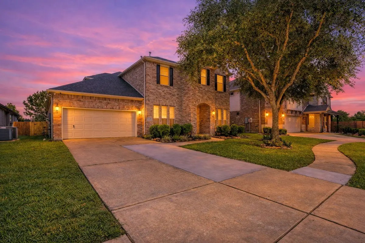2425 Harbor Chase Drive, Pearland, TX 77584 - #1