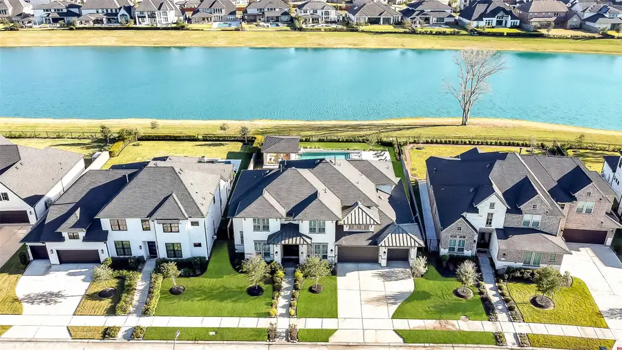 10410 Fountain Shore Drive, Missouri City, TX 77459 - Image #3