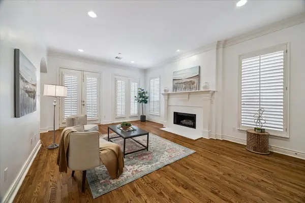1917 Woodbury Street, Houston, TX 77030