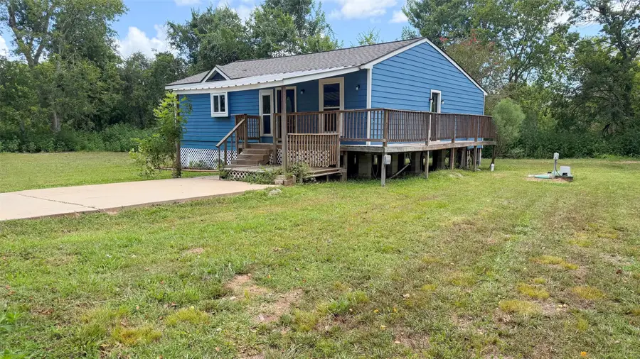 109 Handball Court, Holiday Lakes, TX 77515 - #3
