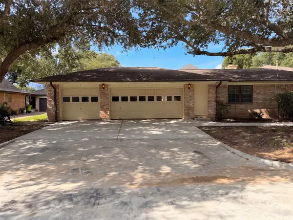 4042 Greenbriar Drive, Missouri City, TX 77459