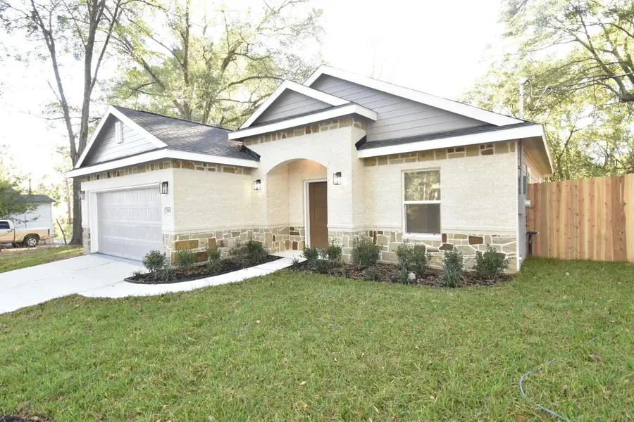 900 Old Madisonville Road, Huntsville, TX 77320 - Image #2