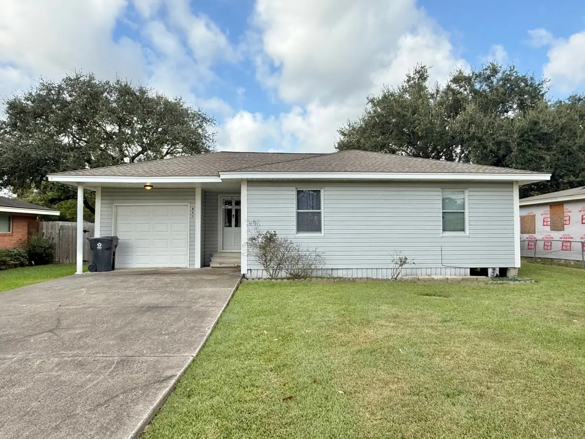 865 Turner Drive, Bridge City, TX 77611 - Image #1