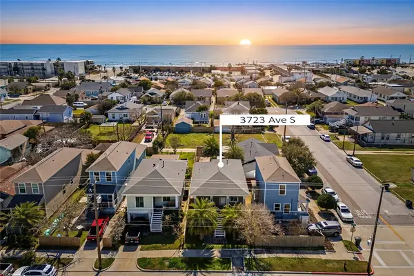 3723 Avenue S, Galveston, TX 77550