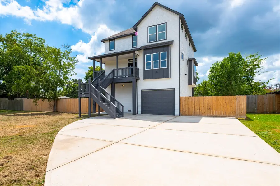 607 E Forest Avenue, Shoreacres, TX 77571 - #2