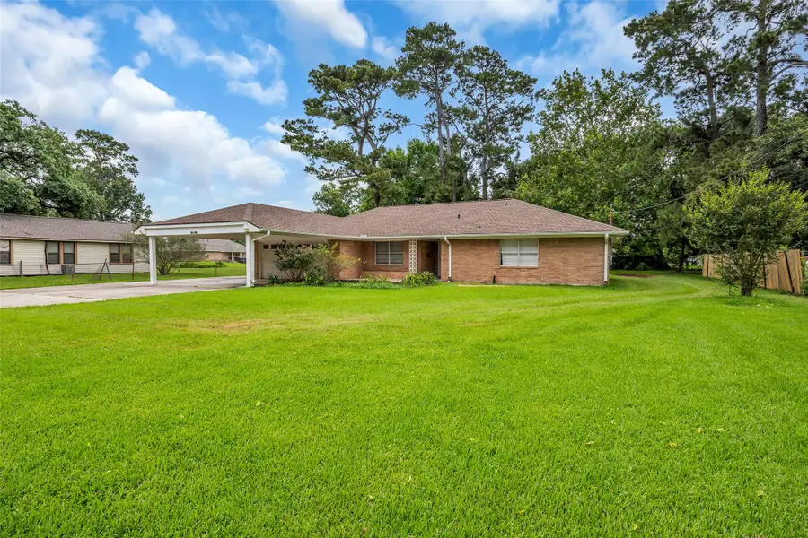 205 N 8th Street, Highlands, TX 77562 - #2