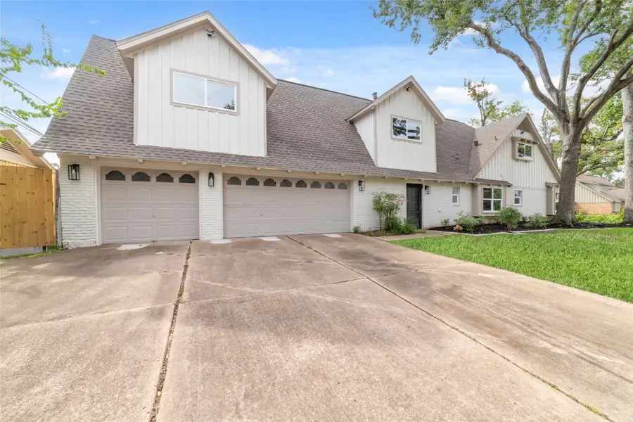 2302 Brooktree Drive, Houston, TX 77008 - Image #3