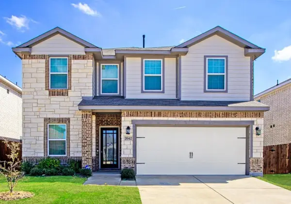 2042 Crosby Drive, Forney, TX 75126