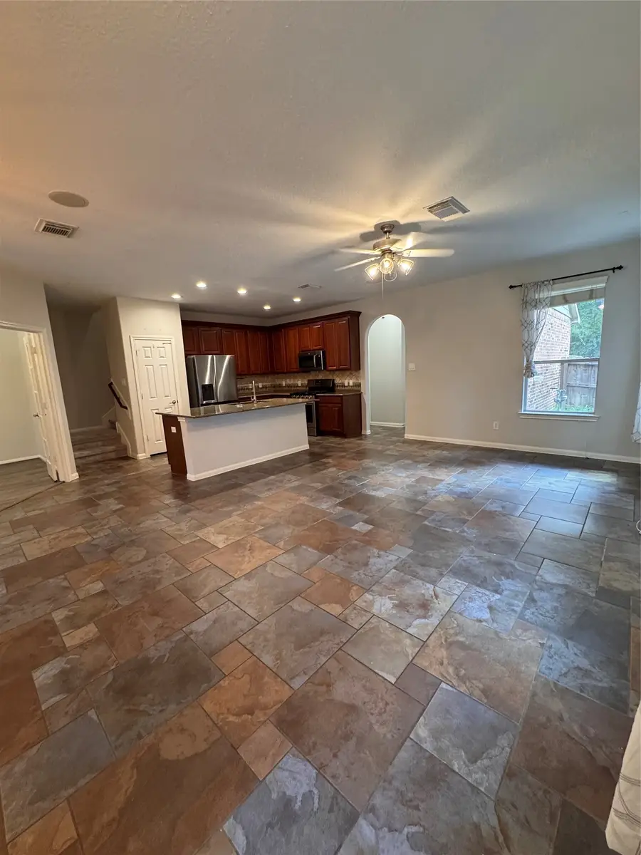 137 E Montfair Boulevard, The Woodlands, TX 77382 - #3