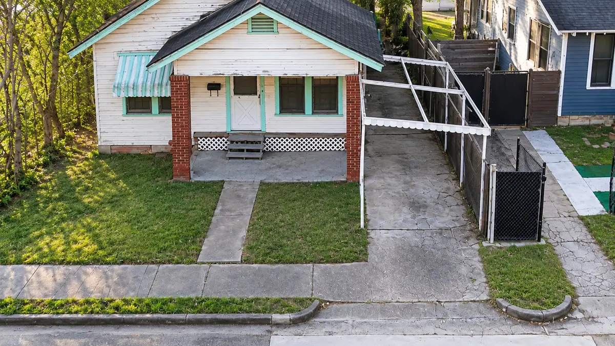 2305 Elysian Street, Houston, TX 77026 - #1