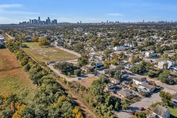 1713 Tarley Street, Houston, TX 77009