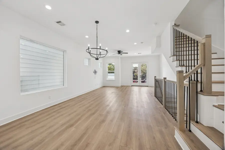 2826 Versailles Oak Lane, Houston, TX 77092 - Image #2