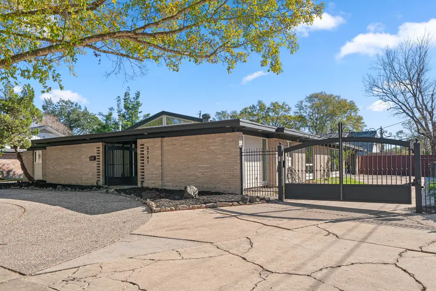 5747 Jackwood Street, Houston, TX 77096 - #3