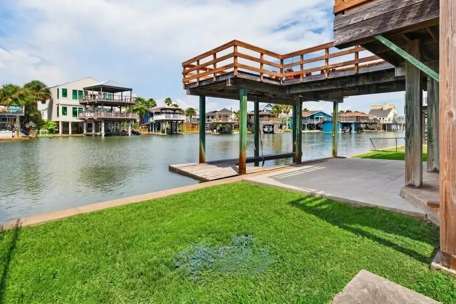 16610 Bahama Way, Jamaica Beach, TX 77554 - #3