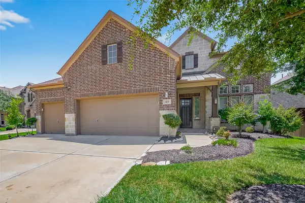 423 Yegua Street, Webster, TX 77598