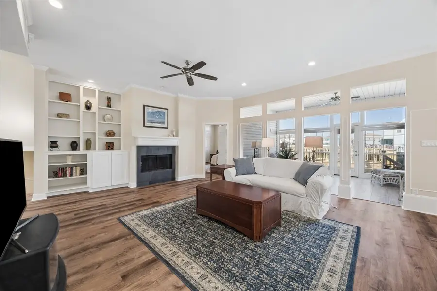 918 Long Reach Drive, Tiki Island, TX 77554 - #2