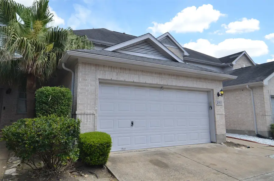 2911 Meadowglen Cove, Houston, TX 77082 - #2