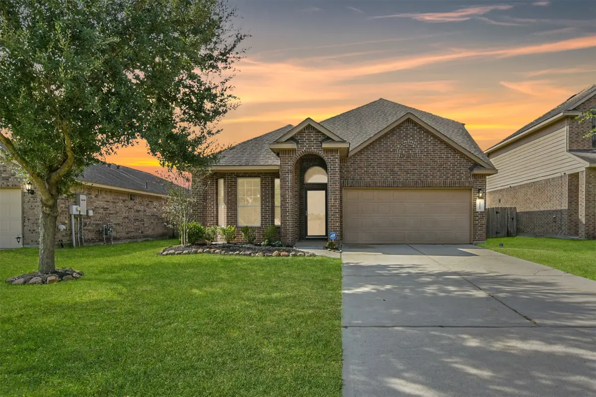 21611 Champagne Drive W, Porter, TX 77365 - Image #1