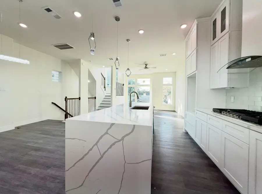 6717 Saint Augustine Street, Houston, TX 77021 - Image #3