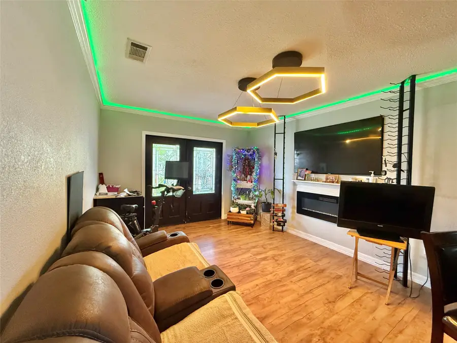 908 Lakin Avenue, Pasadena, TX 77506 - #3