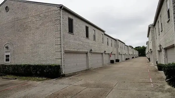 17465 Red Oak Drive #7465, Houston, TX 77090