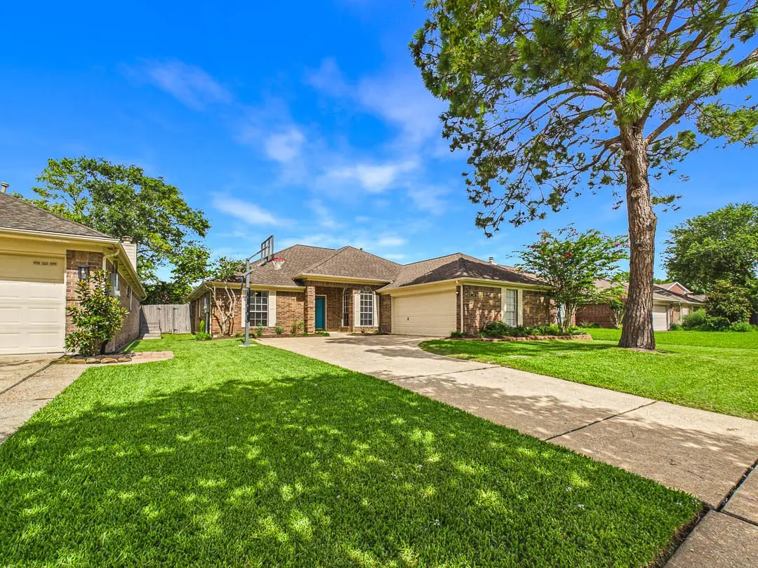 211 Hollander Court, League City, TX 77573 - #1