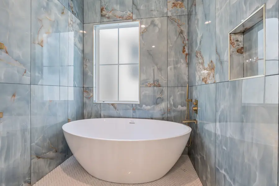 1140 W 16th St Street, Houston, TX 77008 - Image #3