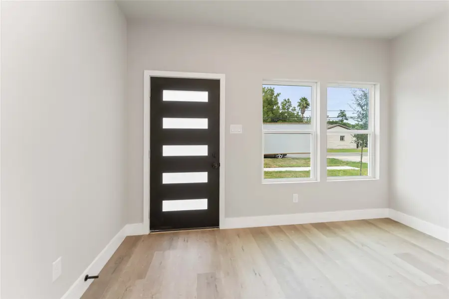 5420 Lynnfield Street #A/B, Houston, TX 77028 - Image #3