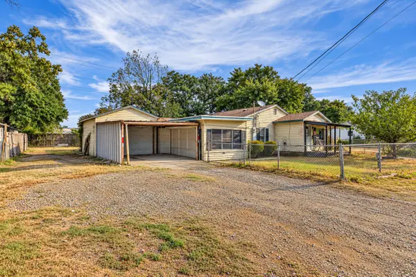 4027 Hollis Street, Haltom City, TX 76111