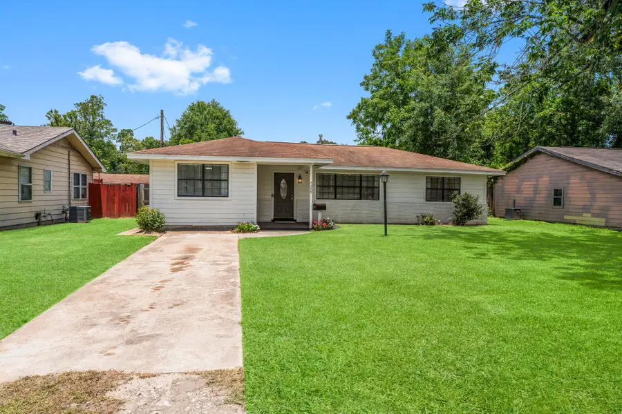 7280 Click Drive, Beaumont, TX 77708 - #3