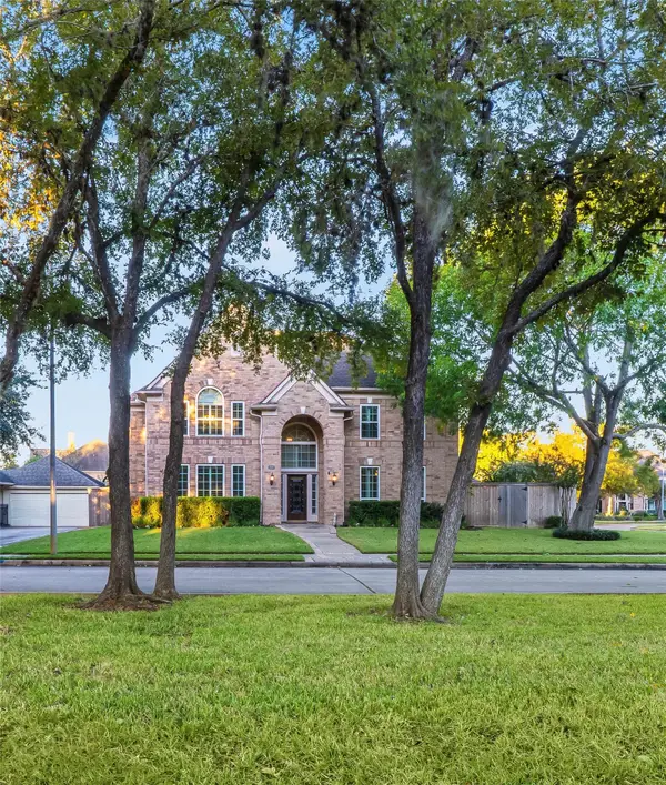 1807 Arbor View Drive, Sugar Land, TX 77479