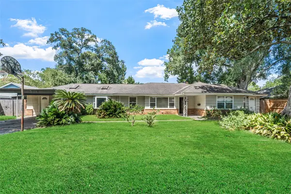 9346 Willowview Lane, Houston, TX 77080