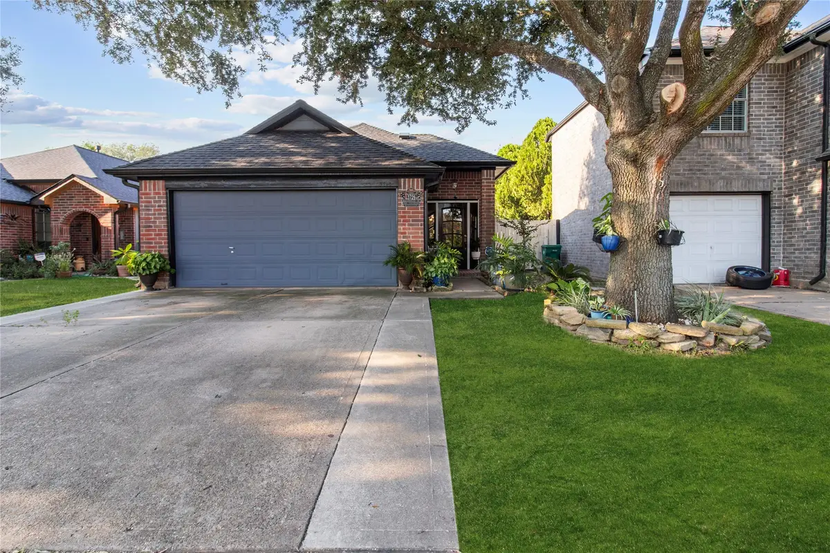 3725 Meadow Wood Drive, Pasadena, TX 77503 - #1
