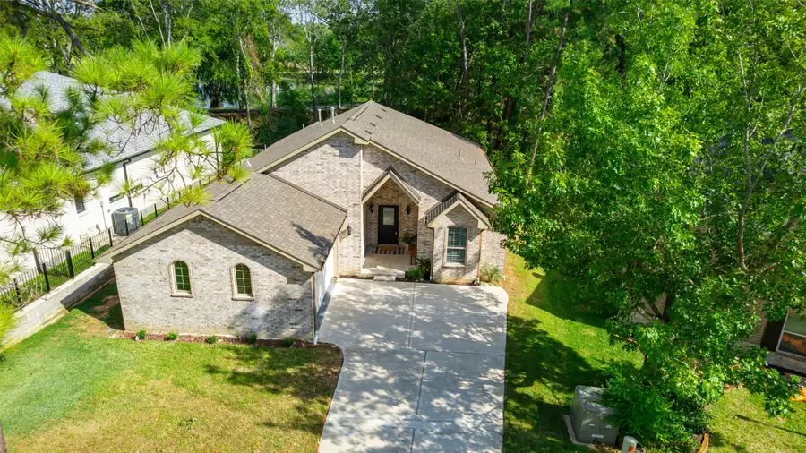 237 Camden Hills Drive, Montgomery, TX 77356 - #2