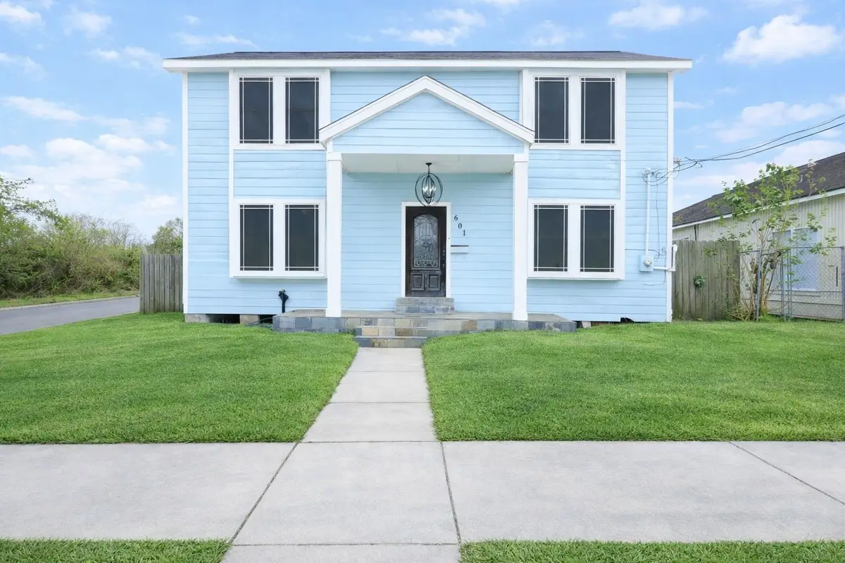 601 W Cleveland Street, Baytown, TX 77520 - #1