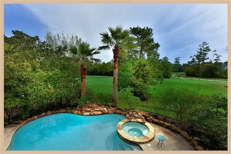 2 Windhaven Drive, The Woodlands, TX 77381 - Image #3