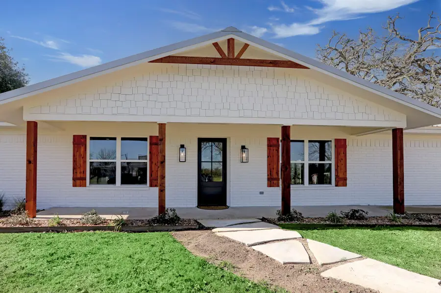 453 Centennial Street, Carmine, TX 78932 - #2