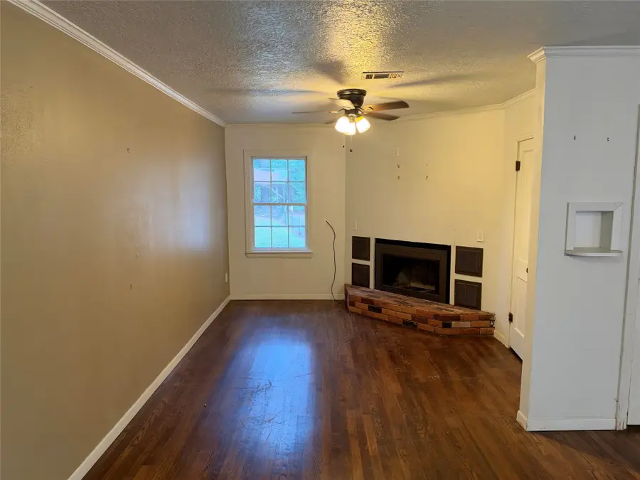 306 Birch Street, Woodville, TX 75979 - #3