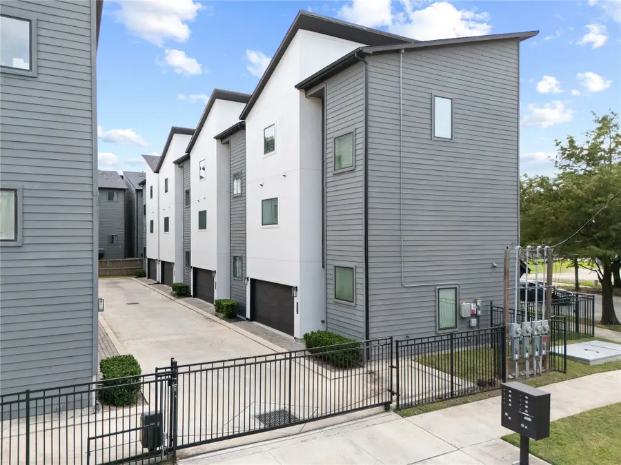 2404 Hadley Street #C, Houston, TX 77003 - #3