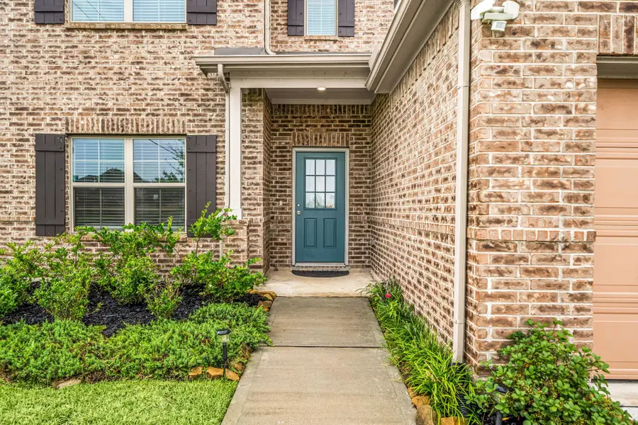 1203 Lancer Leap Drive, Alvin, TX 77511 - Image #2