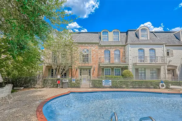 527 N Post Oak Lane #527, Houston, TX 77024
